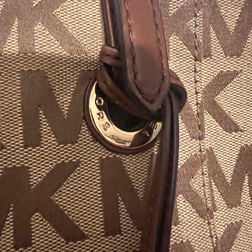 Mk purse - Picture 16 of 16